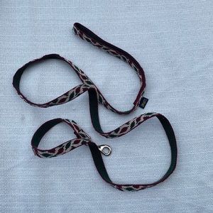 Lupine Pet Leash with Leaf Pattern